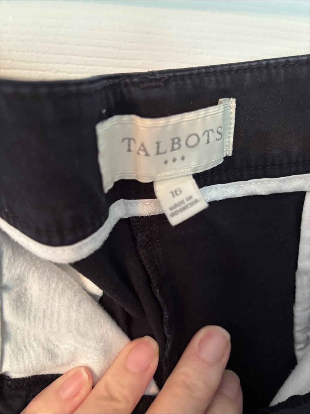 Talbots Black Shorts Size 16 - Picture 2 of 4